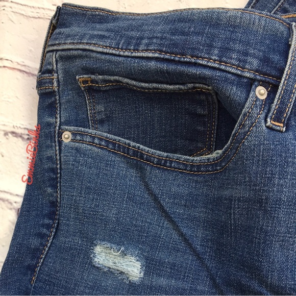 NWT Levi’s 311 Hypersoft Shaping Skinny Jeans Lightly Distressed Denim Size 16 - Picture 8 of 16